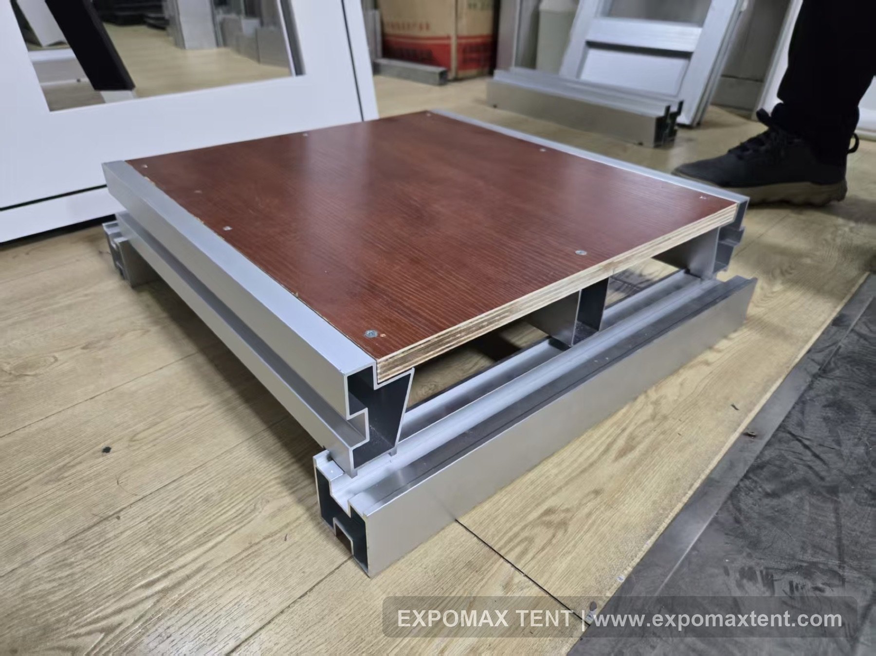 Aluminum floor system detail for event tent